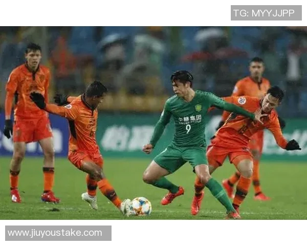 国安全队经过四小时车程顺利抵达中国香港驻地展开工作 国安全队经过四小时车程顺利抵达中国香港驻地展开工作